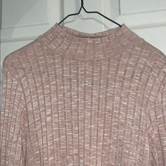 Forever 21 light long sleeve dress - Picture 2 of 2